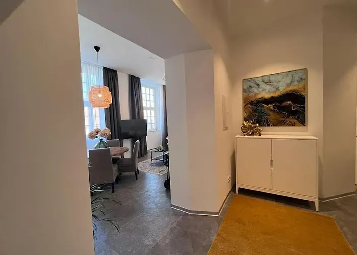 Nr 3 - J26 Luxury Apartment, Jauniela 26 Old - Great View & Location - 2 Bedrooms - 80 M2 Riga