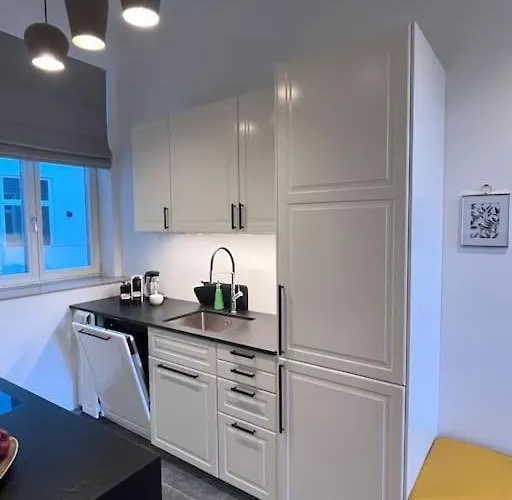 Apartment Nr 3 - J26 Luxury Apartment, Jauniela 26 Old - Great View & Location - 2 Bedrooms - 80 M2 *