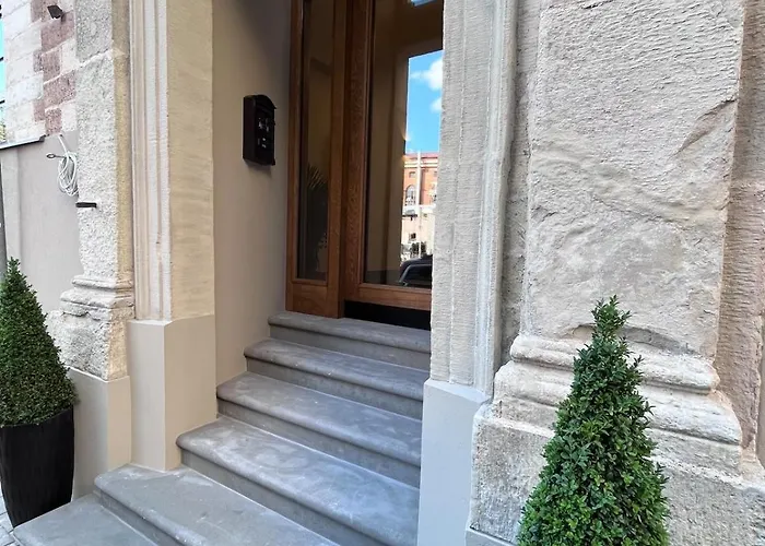 Nr 3 - J26 Luxury Apartment, Jauniela 26 Old - Great View & Location - 2 Bedrooms - 80 M2 Apartment *