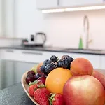 Nr 3 - J26 Luxury Apartment, Jauniela 26 Old - Great View & Location - 2 Bedrooms - 80 M2 * 리가