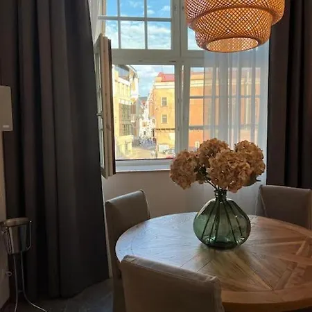 Lägenhet Nr 3 - J26 Luxury Aparthotel, Jauniela 26 Old - Great View&top Location - 2 Bedrooms - 80 M2 Riga