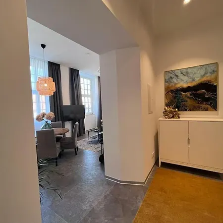Nr 3 - J26 Luxury Apartment, Jauniela 26 Old - Great View & Location - 2 Bedrooms - 80 M2 Riga
