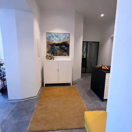 Nr 3 - J26 Luxury Apartment, Jauniela 26 Old - Great View & Location - 2 Bedrooms - 80 M2 * Ryga