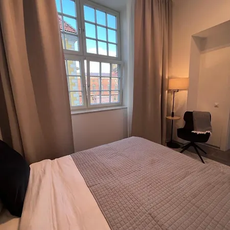 Nr 3 - J26 Luxury Apartment, Jauniela 26 Old - Great View & Location - 2 Bedrooms - 80 M2 *