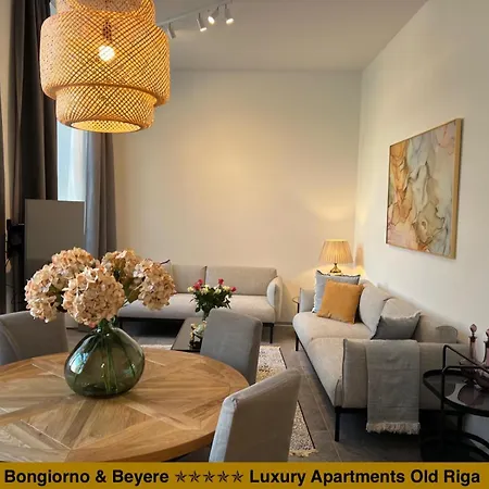 아파트 Nr 3 - J26 Luxury Apartment, Jauniela 26 Old - Great View & Location - 2 Bedrooms - 80 M2 *